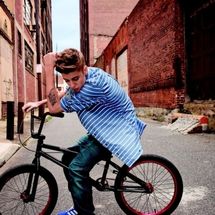 Eenie Meenie (Feat. Sean Kingston) Eenie Meenie (Feat. Sean Kingston)